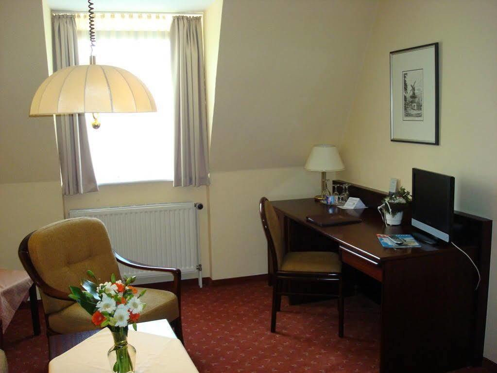 Hotel Stadt Aurich Zewnętrze zdjęcie